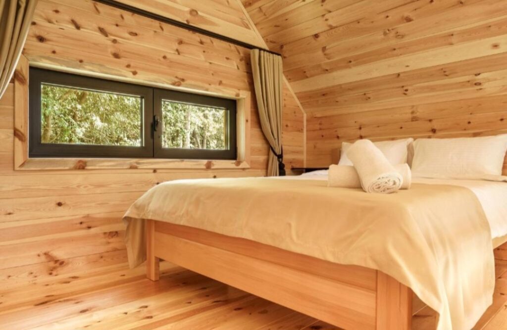 Screenshot_20251007_220228_Bookingcom