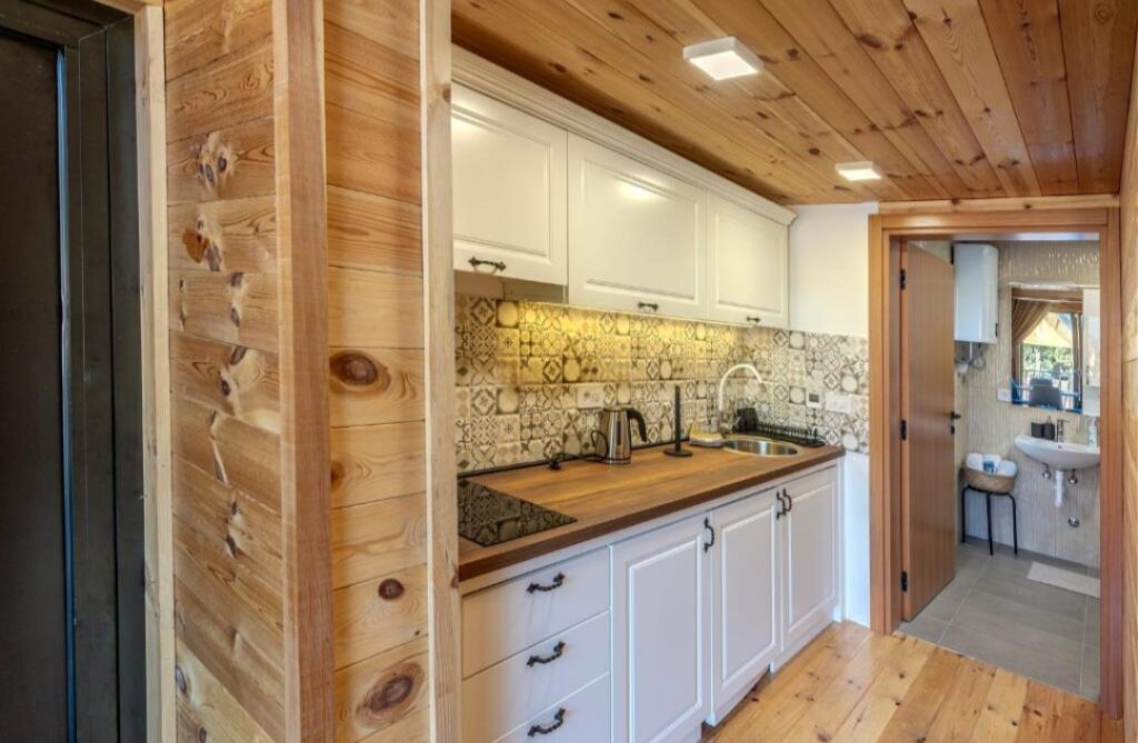 Screenshot_20251007_220243_Bookingcom